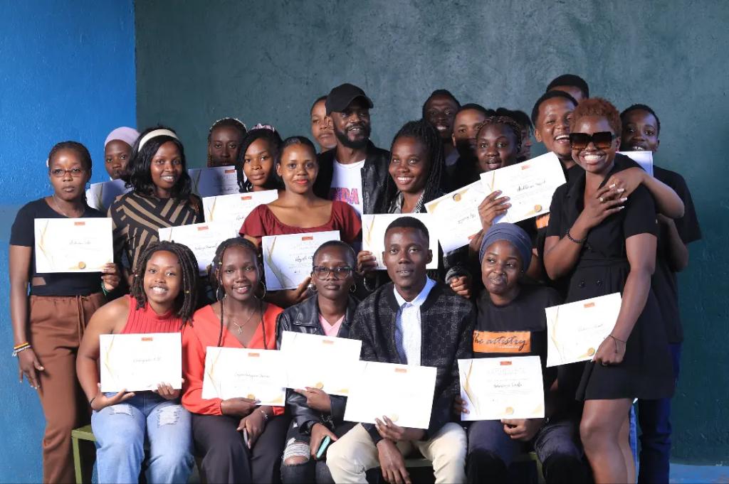 theartistry360's tweet photo. You've just leveled up! Congratulations, Beginners Class members, on completing this stage of your acting journey. We can't wait to see the amazing things you'll achieve in the Intermediate Class!
We are proud of y'all https://t.co/vOuQouJC3H