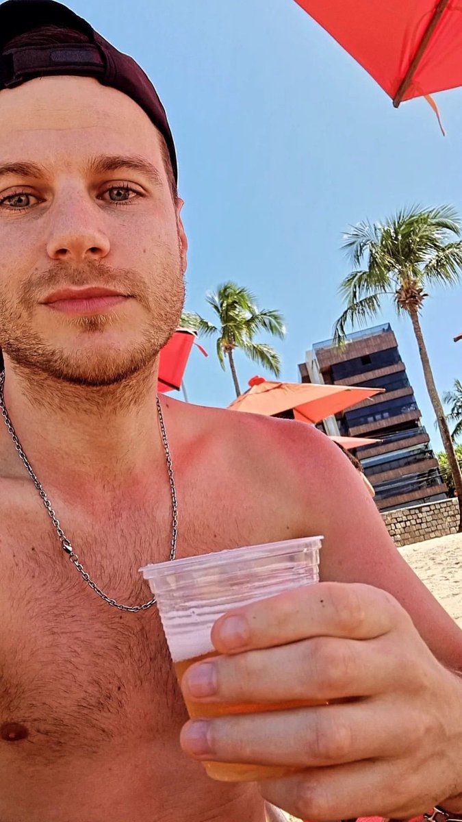 leanfst's tweet image. Hombre de pelo en pecho!!