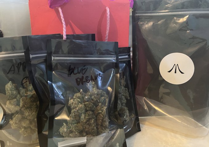 Nada como Un relax despu&eacute;s de una larga jornada y que mejor que con lo mejor de lo mejor de 🤩 mis amigos<a href="/tag/sabadodeganarseguidores"class="tags"><span>#sabadodeganarseguidores</span></a><a href="/tag/sabadodemorboyprovo"class="tags"><span>#sabadodemorboyprovo</span></a>