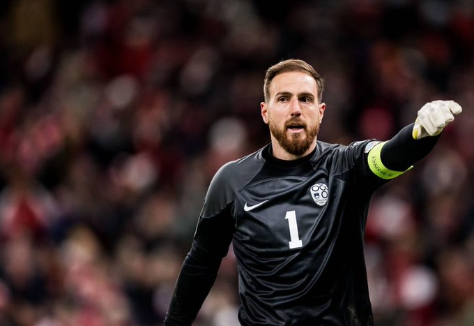 FinoYossen's tweet photo. #Numefinos 🤓 | BIDONAZO DE ESLOVENIA

Empató los tres partidos. Con la amonestación de Jaka Bijol, igualó tarjetas amarillas y quedó tercero por COEFICIENTE UEFA.

EVITA a Francia, Alemania, España y Portugal.

BRILLANTE. https://t.co/XRzQgsiy0m