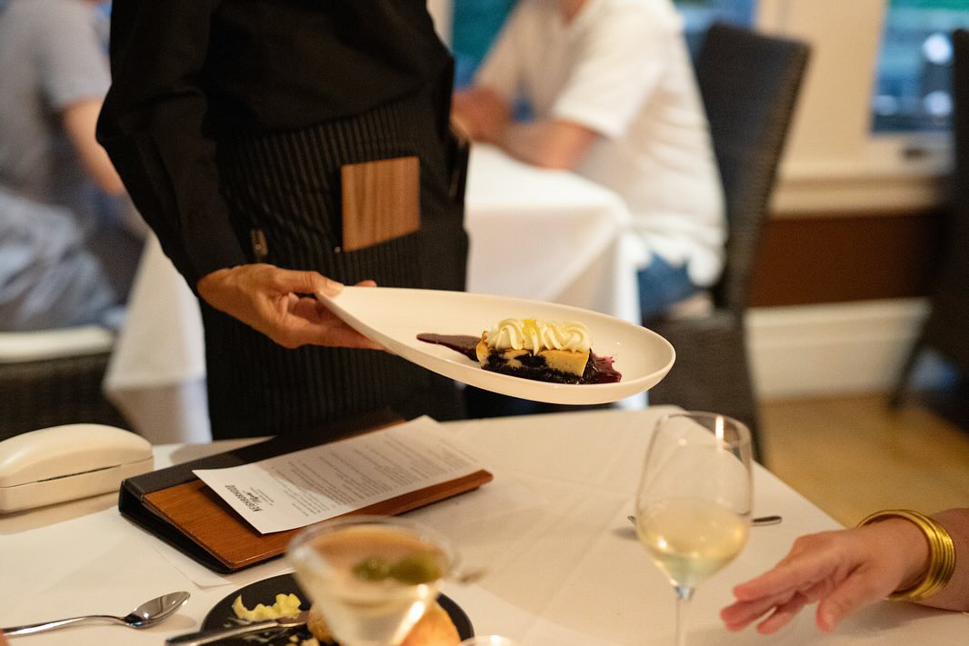 lauramcintosh's tweet image. In this week’s Travel Tuesday feature, we turn our attention to Neighborhood Nights by Wine and Roses in Lodi, CA. The gathering not only celebrates community spirit but also delights with a three-course menu and impeccable wine pairings. 🍷🌿 

#WineAndRoses #SupportLocal