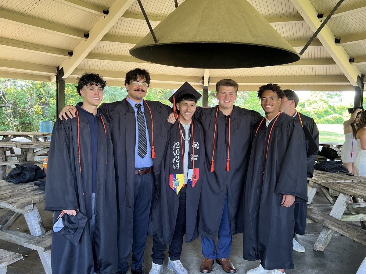 Croton-Harmon HS tweet media