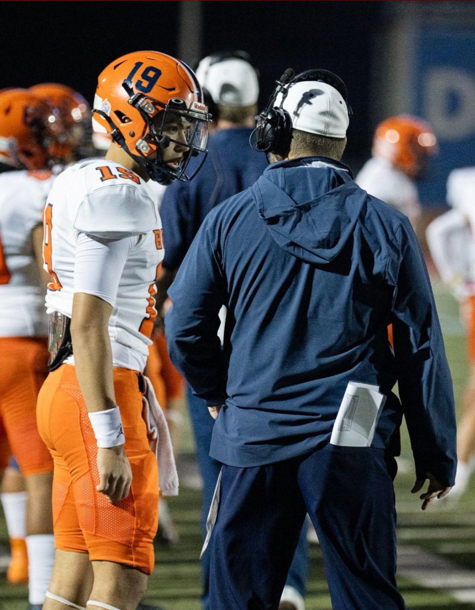 CoachThompsonFB's tweet image. Thank you Brandeis. I was my pleasure to be able to coach and serve the Bronco Community. A special thanks to @CBruce_Sr for trusting me to help guide and lead then men and women in the Brandeis Athletic Program. #RepTheB @SaBrandeis @CoachKDMattox