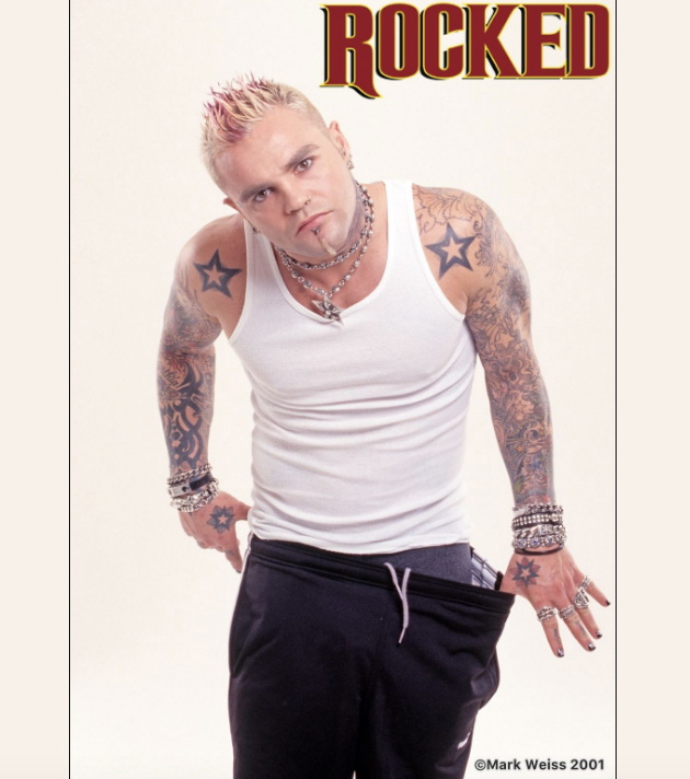 markweissguy's tweet photo. Crazy Town frontman Shifty Shellshock has died at the age of 49.
Remembering Seth Binzer August 23, 1974 - June 24, 2024.
#crazytown #shiftyshellshock #sethbinzer
@CrazyTownBand https://t.co/KzGrbXW4KE