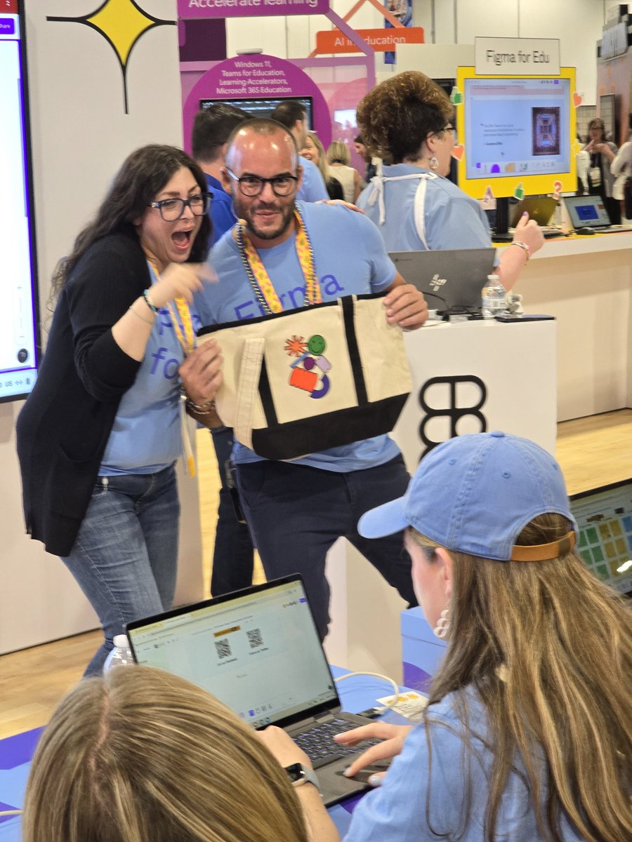 BelinaTweets's tweet photo. Exciting time @FigmaEdu_Alex hanging out with Figma for Edu!!!! https://t.co/rEBydvcHH8