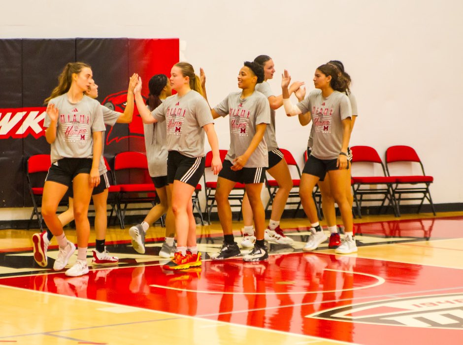WE ARE BACK🤩🏀👀 

#RiseUpRedHawks