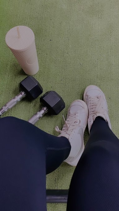 Ustedes que har&iacute;an primero? Si gana Chile prometo hacer solo la opci&oacute;n 1 😅 https://t.co/2f6DnUwlsV<a href="/tag/creator"class="tags"><span>#creator</span></a><a href="/tag/onlyfansbabe"class="tags"><span>#onlyfansbabe</span></a>