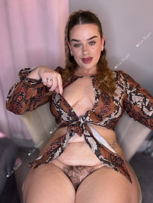 who&rsquo;s fucking a natural British brat? 🤭 https://t.co/nue5CqVxLu