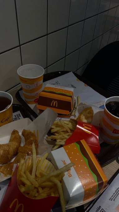 Ustedes que har&iacute;an primero? Si gana Chile prometo hacer solo la opci&oacute;n 1 😅 https://t.co/2f6DnUwlsV<a href="/tag/creator"class="tags"><span>#creator</span></a><a href="/tag/onlyfansbabe"class="tags"><span>#onlyfansbabe</span></a>