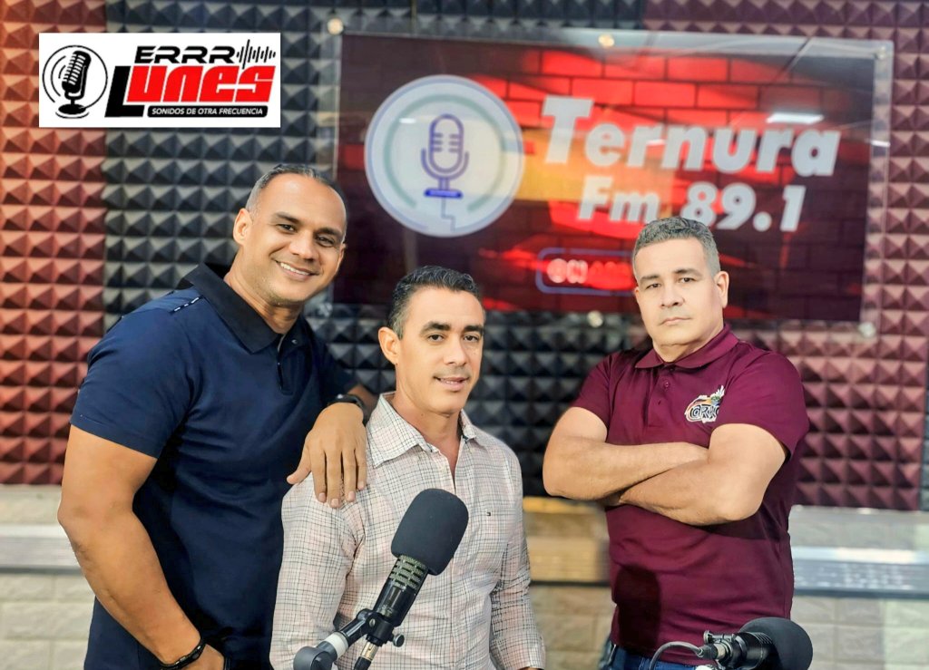rhonysn's tweet photo. La clave para una toma de decisión acertada es estar en sintonía con nuestros sentimientos. 
Un año y corriendo... la mezcla de experiencia musical de @HenryTejeda13 y la intelectualidad de @rannelbaezpoe cosechan en mi la onda perfecta todos los @errrlunes por @ternura_89.1fm https://t.co/HtPGVFA66x