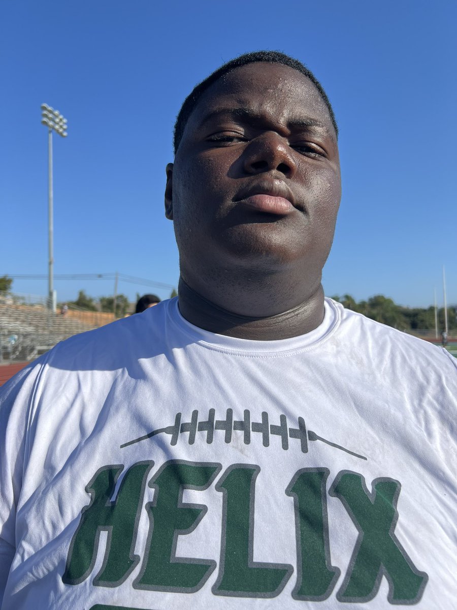Malachi Johnson
6’4 365lbs
OL/DL
c/o ‘25

Raw ability, takes up space on the defensive line and can plug gaps. Has strong hands and the ability to move players where he wants. Coachable with a lot of upside.  

Twitter: <a href="/MalachiJ077/">Malachi Johnson</a>

College coaches ⬇️