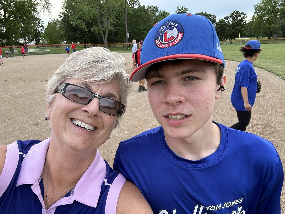 GCC_AMBUCS's tweet photo. #GCCAmbucs were “buddies” tonight w/special needs athletes. Buddies assisted with hitting, fielding, running, and having FUN! Thanks to the parents of these kids for letting us play with them for a while 🥎⚾️😍 #Zachary #Artie #Ambucs #baseball #summer #TomJonesChallengerLeague https://t.co/nqqioesh64
