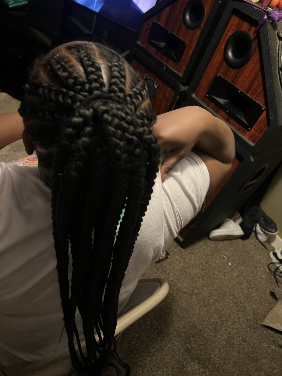 BMayannaa's tweet photo. 20$ braids going for whole month of JULY 😍😍 https://t.co/no1DR0jd81