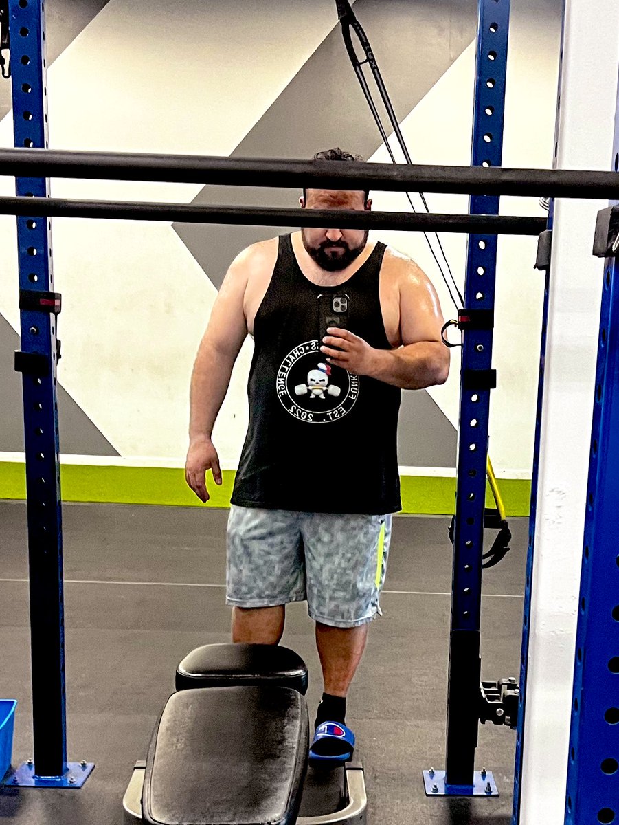 PocosPeroFunkoS's tweet photo. Day #34
So far Iโve lost 20 Lbs.
1st photo was May 21st
2nd photo was today 34 days after https://t.co/galSRNi92P