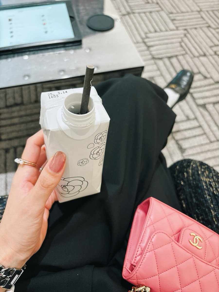yuuuuu0203's tweet image. #chanel #chanelbag #chanelshoes
#シャネル #シャネルローファー