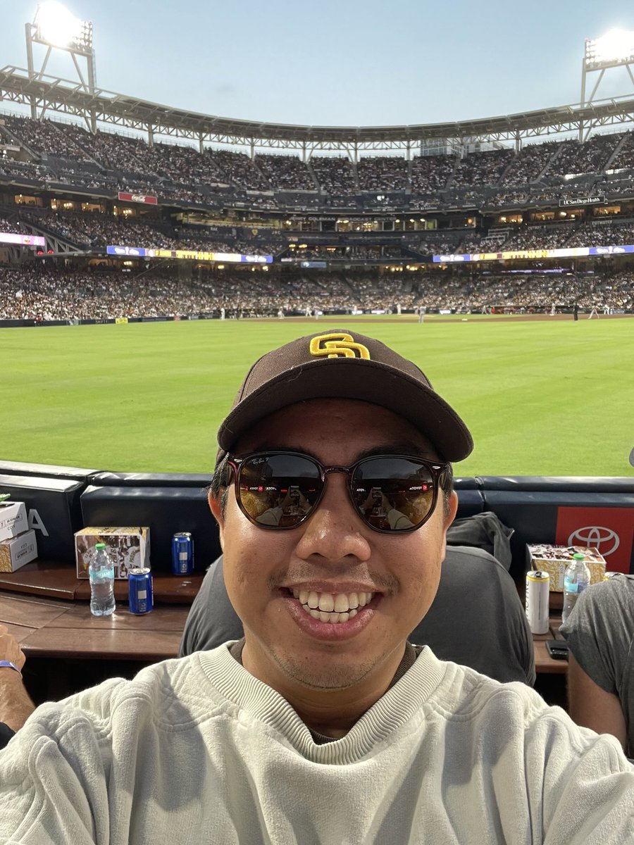 #myfirstpadresgame #gopadres #forthefaithful <a href="/Padres/">San Diego Padres</a> <a href="/mlb/">MLB</a> first padres game ever!