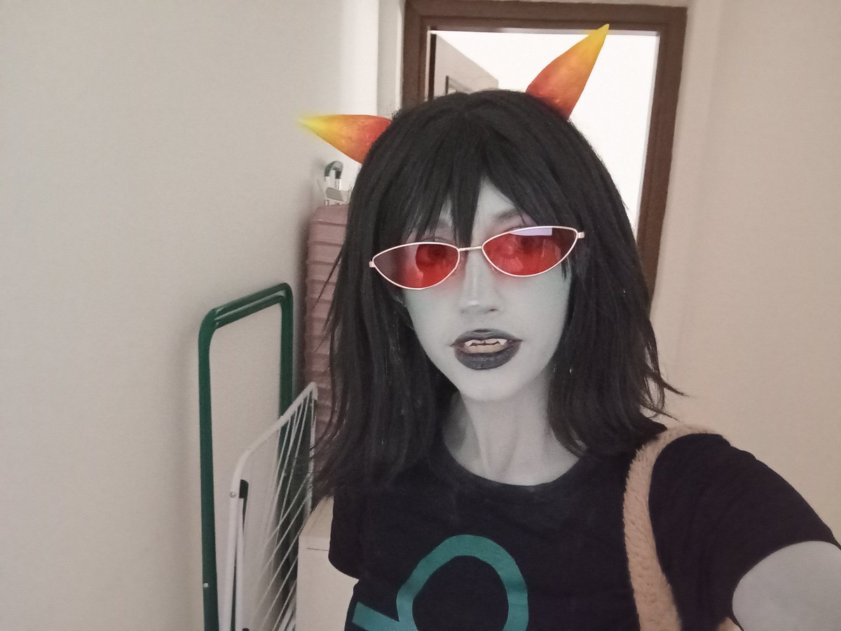 Redrumymcosplay's tweet photo. MY TEREZI VOSPLAY >:]
I CAN'T WAIT YO COSPLAY HER AGAIN I LOBE HERRRR

#homestuck #hom3stuck #cosplay #terezi https://t.co/VGsSkvHLmD