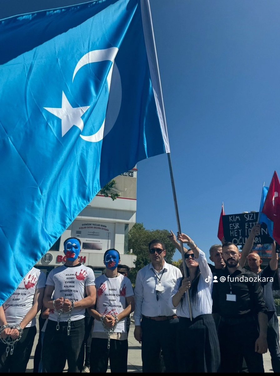 Doğu Türkistan’da zulüm var!!!