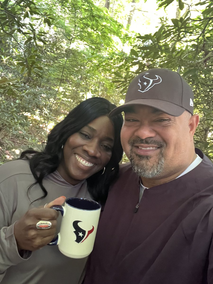 KadoHinson's tweet photo. Lord, we thank you. The mission will never change🙏🏽🙌🏽! #TeamHinson #htown https://t.co/24NsD9M1mq