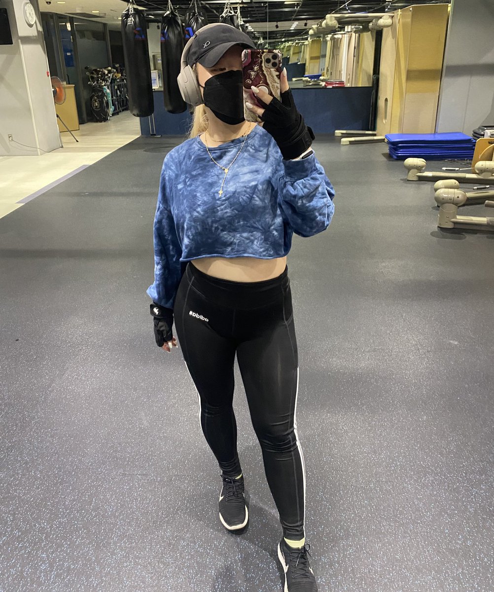 tryna be swolelinko this year💪🏻✨