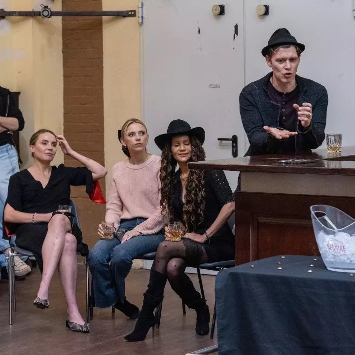 leahpipesworld's tweet photo. June 15, 2024: @leahmariepipes at @brothersbond' Whiskey tasting at #GermanSalvatoreBrothersCon day 1.
🔗 https://t.co/rspuR6cHWZ https://t.co/D2E9yZ1CWg