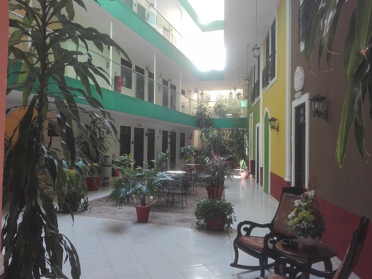 Patio interior del hotel Camino del Principe