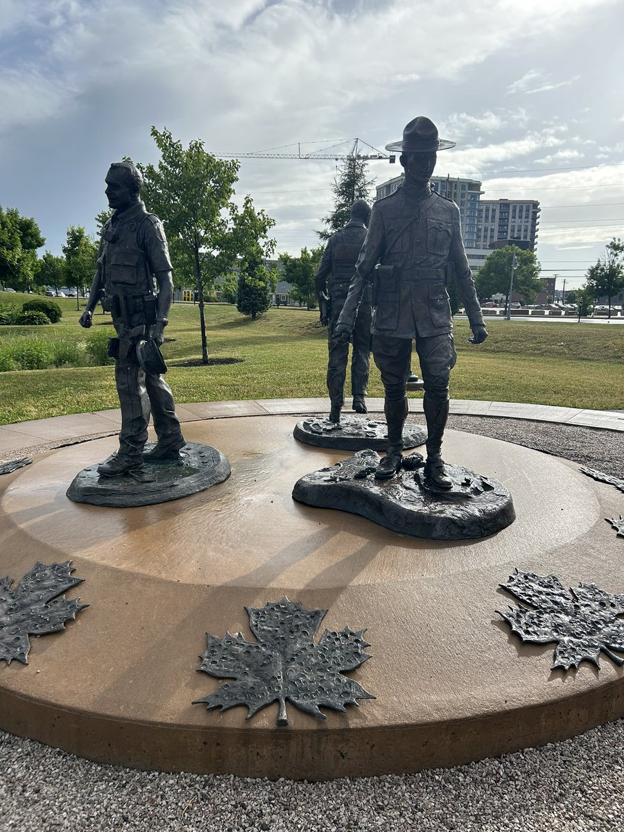Day 51 Cross Canada. Saint John to Moncton. Lots of wind, rain, and great company !
RCMP Supt Dan Austin and local Moncton Officers joined in on the ride 👌👌👌

Thank You to the RCMP, Saint John Police, and Kennebecasis Regional Police Force (member Mary Henderson donated $500