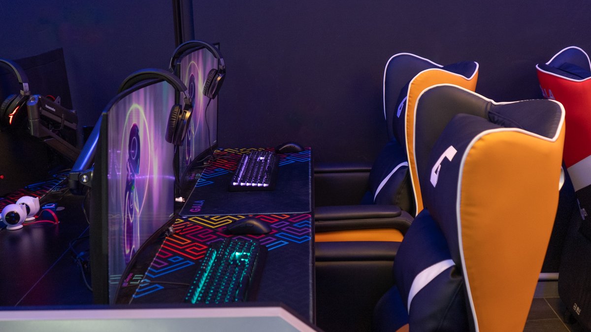 GalaPowerAU's tweet image. Have you visited @GALAClaytonAU yet? #gaming #custompcs #internetcafe #clayton #melbourne