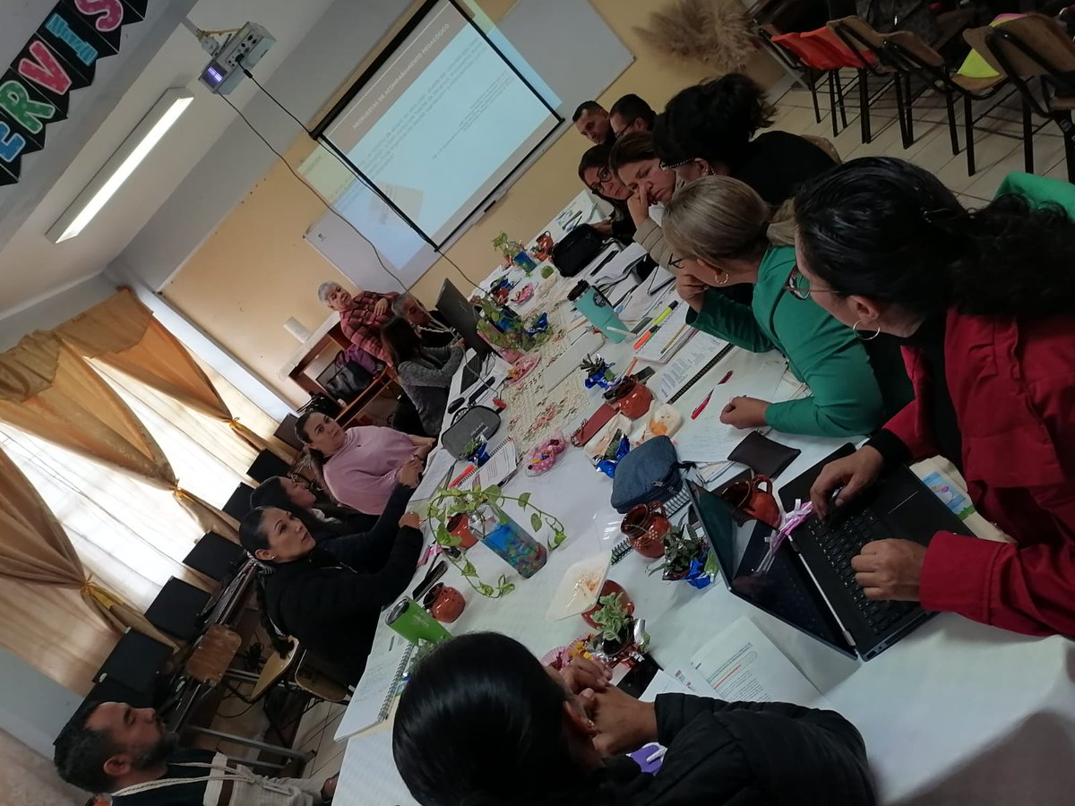 SREBVB08's tweet photo. La #SREBVB, Supervisores Escolares, Coordinadoras y Coordinadores de Área, bajo un #EnfoqueHumanista se llevó a cabo Reunión de preparación de #CTE y #TIFCD Octava Sesión. 📚
#ElPoderDeServir
@arturougaldea_
@SEB_Edomex
@SeducEdoMex https://t.co/0TyhwPwcsX