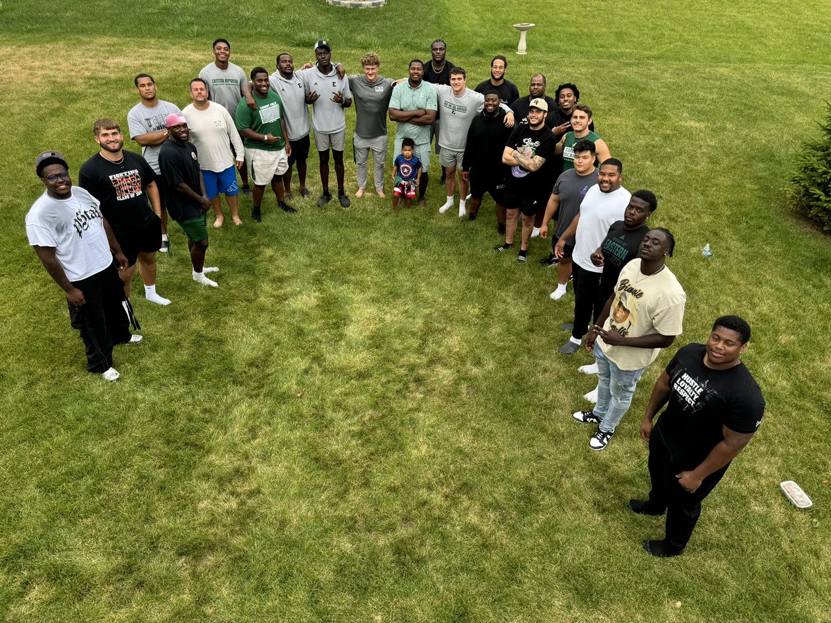 Jerone Steckel (@_coachsteckel) on Twitter photo Always good having the guys over . A family that prays together stays together!!! #Lafamilia <a href="/CoachTee34/">Kasey Teegardin</a> Always good having the guys over . A family that prays together stays together!!! #Lafamilia <a href="/CoachTee34/">Kasey Teegardin</a>