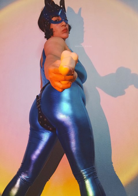 Es hora de bajarse el pantal&oacute;n. https://t.co/iSb6pccvpf