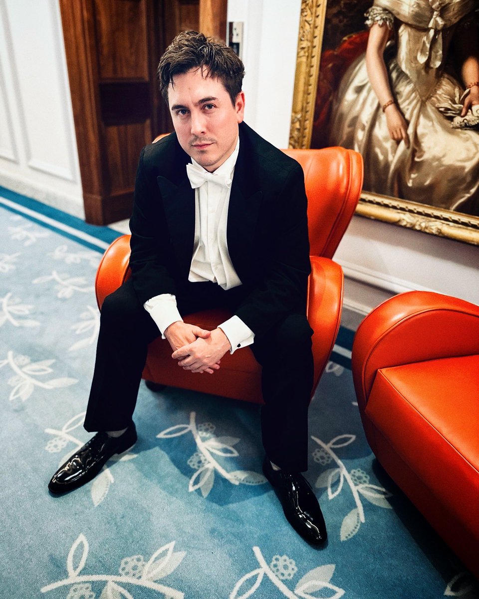 Chris Broad tweet media