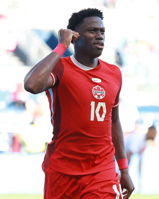 GQ9QozlXwAAbBu6?format=jpg&name=small