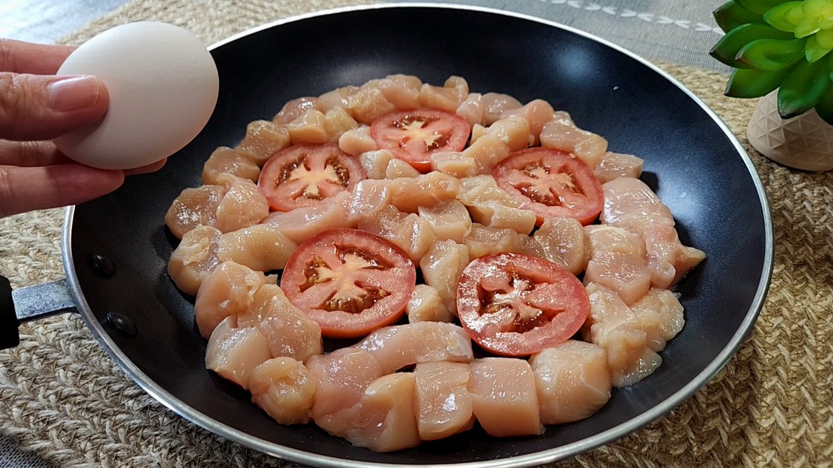 KusinaniKim's tweet photo. The Best Chicken Breast Recipe You'll Ever Make!!! You will be addicted!!!🔥😲 | 2 RECIPES
#chickenbreast #thebestchickenrecipe #philippines #filipinocooking #cookingvlog #easyrecipe
👉https://t.co/lAYZQ9qtVS https://t.co/kNzzx4GLjx