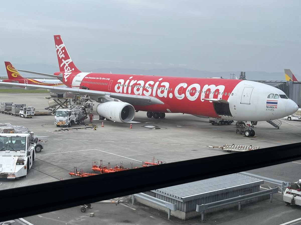 Ruiz20100404's tweet photo. 行って来まーす🇹🇭✈️
ルイーズcafeは7/5(金)より営業します🦋
🦋ルイーズcafe🦋
Ruiママ・HTK https://t.co/1KJXy7lMNn