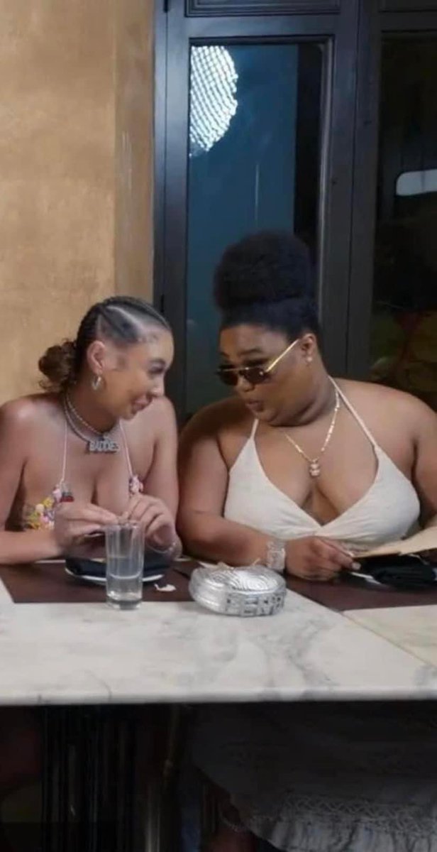 layxsnv's tweet photo. When me &amp; my homegirl clock the same tea 🤣😭 https://t.co/DB4btS4DPf