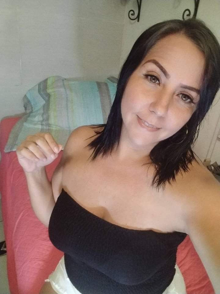 Me acompañan a ver una peli porno 🙈🤤