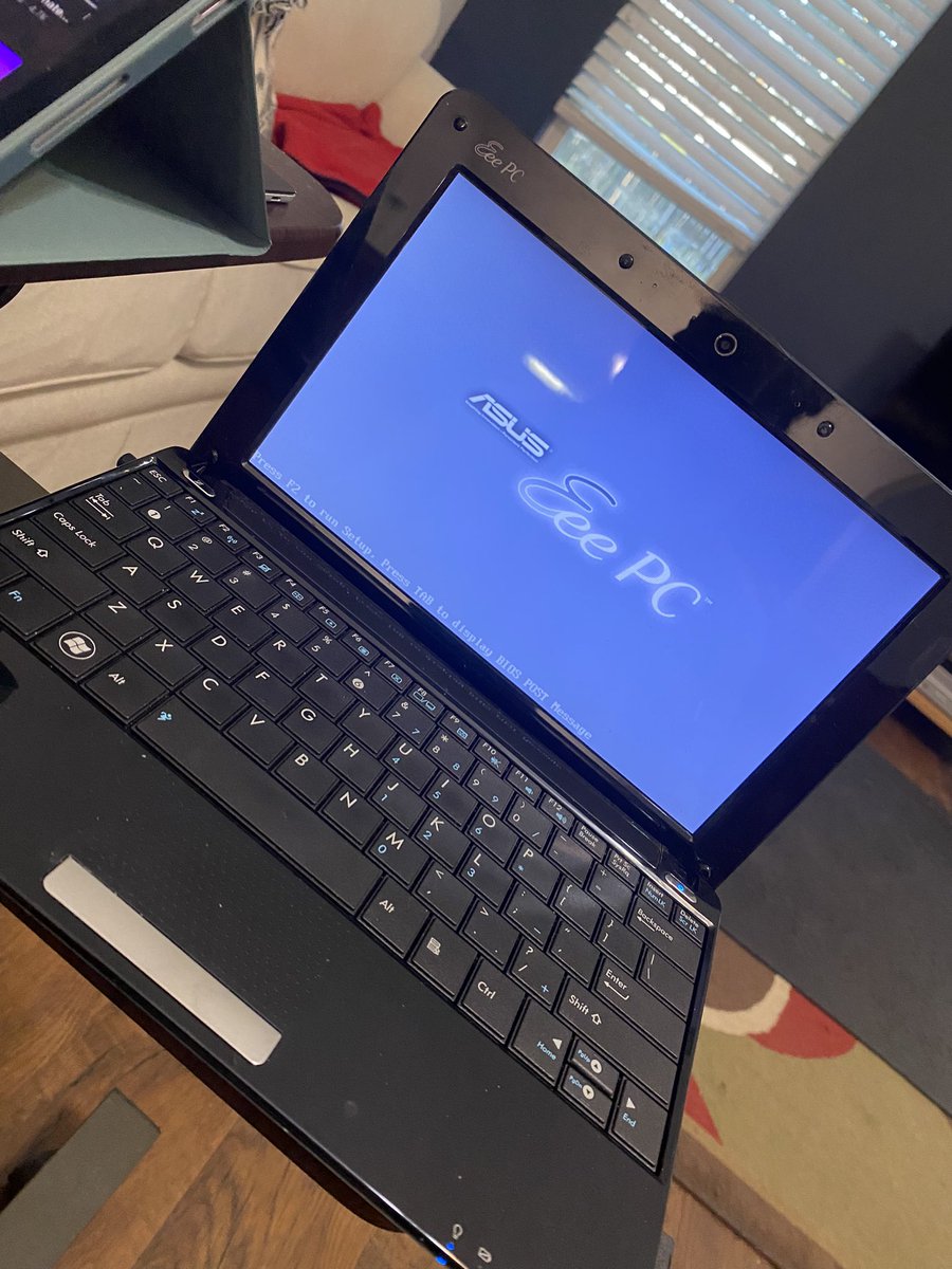 ClaireCre8tes's tweet image. #Nostalgia anyone? 

#netbook let’s go back to 2010