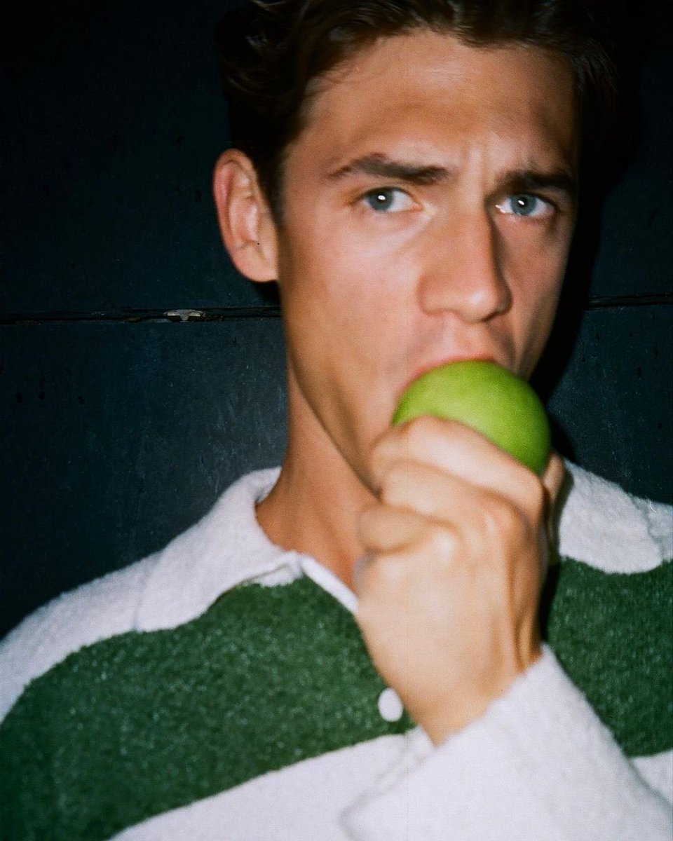 CITYSICILIA's tweet photo. ❛ 🍋 /  quαrtıerı › roman l. walton  .ᐟ.ᐟ 

. . . 𝒃αırro › Aurélia
. . . 𝒑rofıssão › Fotógrafo | exec. at 𝗐𝖺𝗒𝗌𝗍𝖺𝗋 𝗐𝖺𝗅𝗍𝗈𝗇 𝖼𝗈𝗆𝗉𝖺𝗇𝗒 (𝖶𝖠𝖸𝖶𝖠 𝖴𝖲)
. . . 𝒔exuαıdαde › Heterossexual
. . . 𝒖ser › @atraiomimada https://t.co/JNuTly63WM
