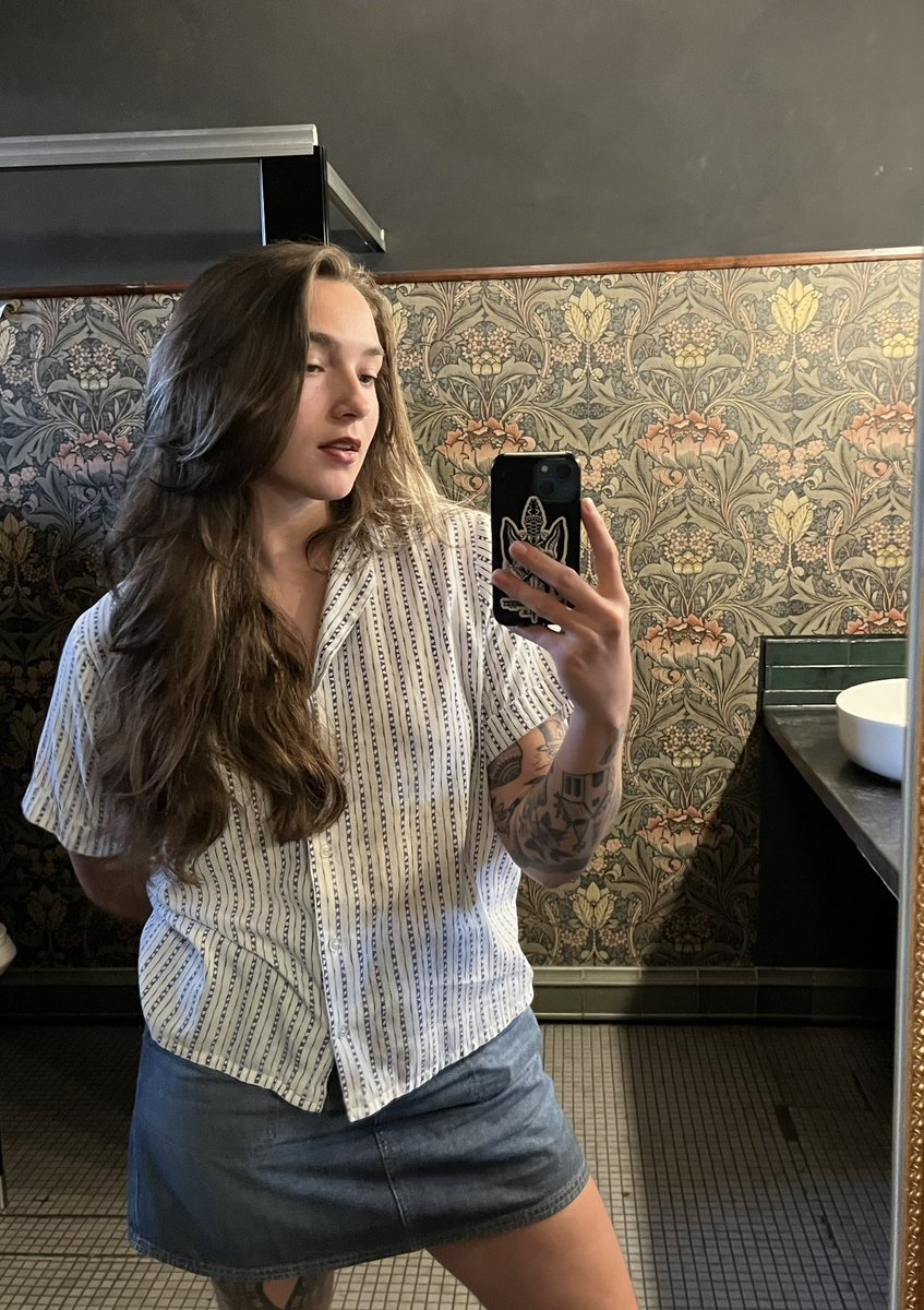 do I look more than a quarter Latina in this yes or no