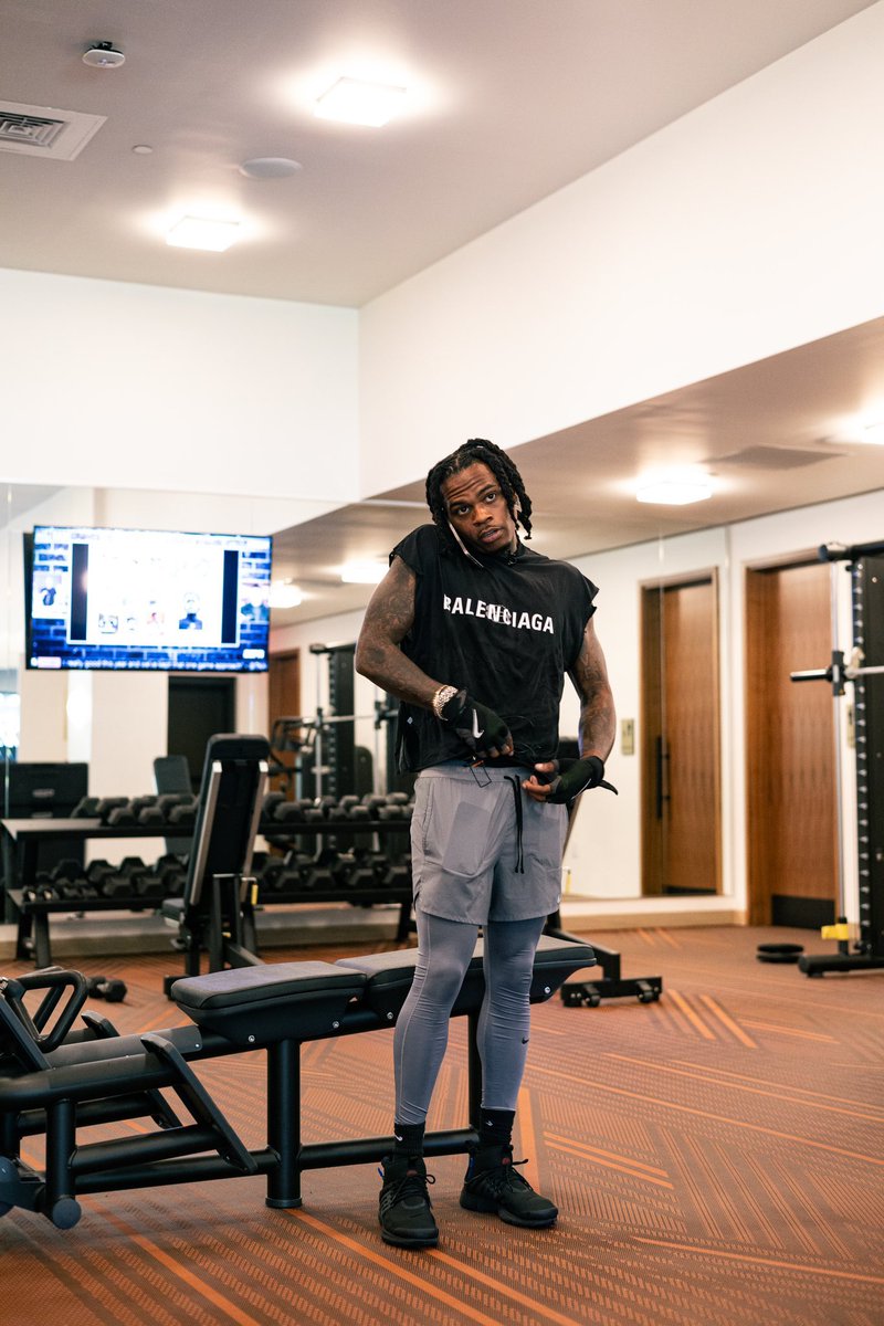 WAVYVRSE💛 tweet media