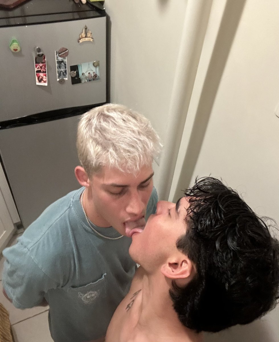 chrissstonerr's tweet photo. bros being bros @AidenMastersXXX https://t.co/mNjh2OujkB