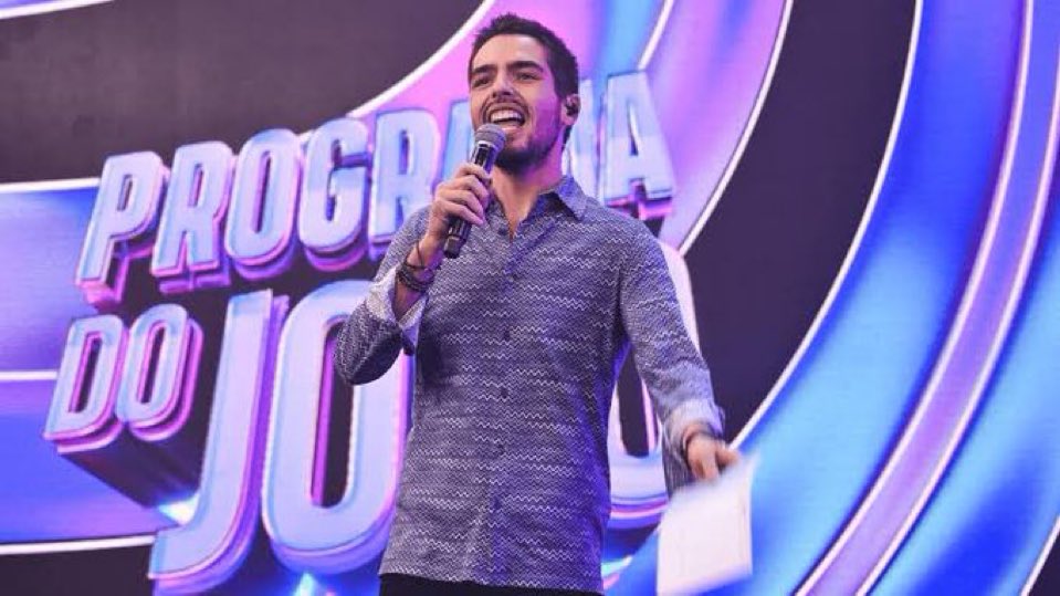 ligadonatv_'s tweet image. 💣 DEFINIDO: Entre julho e agosto, o #ProgramaDoJoão sairá das noites de sábado e vai para os domingos, dia que consagrou o seu pai, Fausto Silva.

O horário será às 22h00, depois do #PerrengueNaBand e antes do #CanalLivre.

⌨️ Flávio Ricco