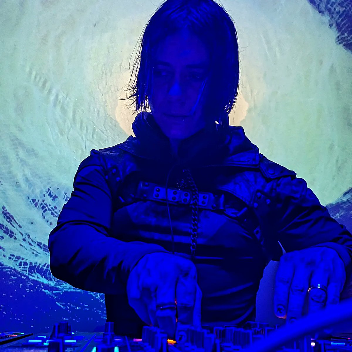 i m p ir u m crypt 🎃 tweet media