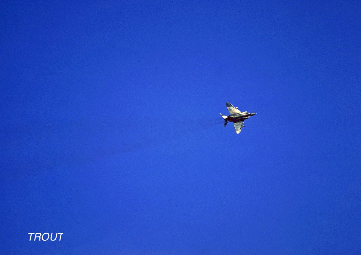 TROUT92241176's tweet photo. #梅雨入りしたから青空の写真を貼ろう 
＃昔の横田基地　1985年6月
F-4E  OS339  497TFS  51TFW https://t.co/v39C725565