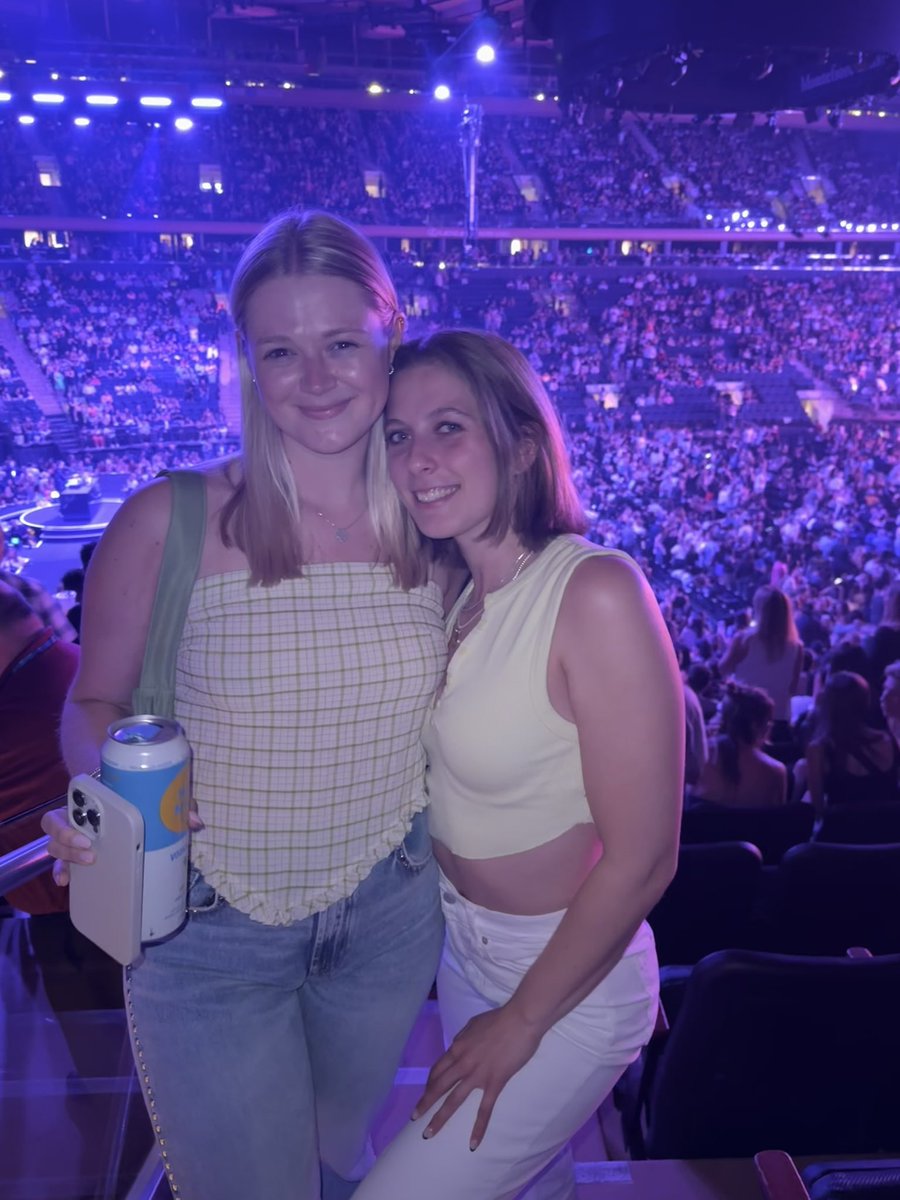 haileyfeinzig's tweet image. 