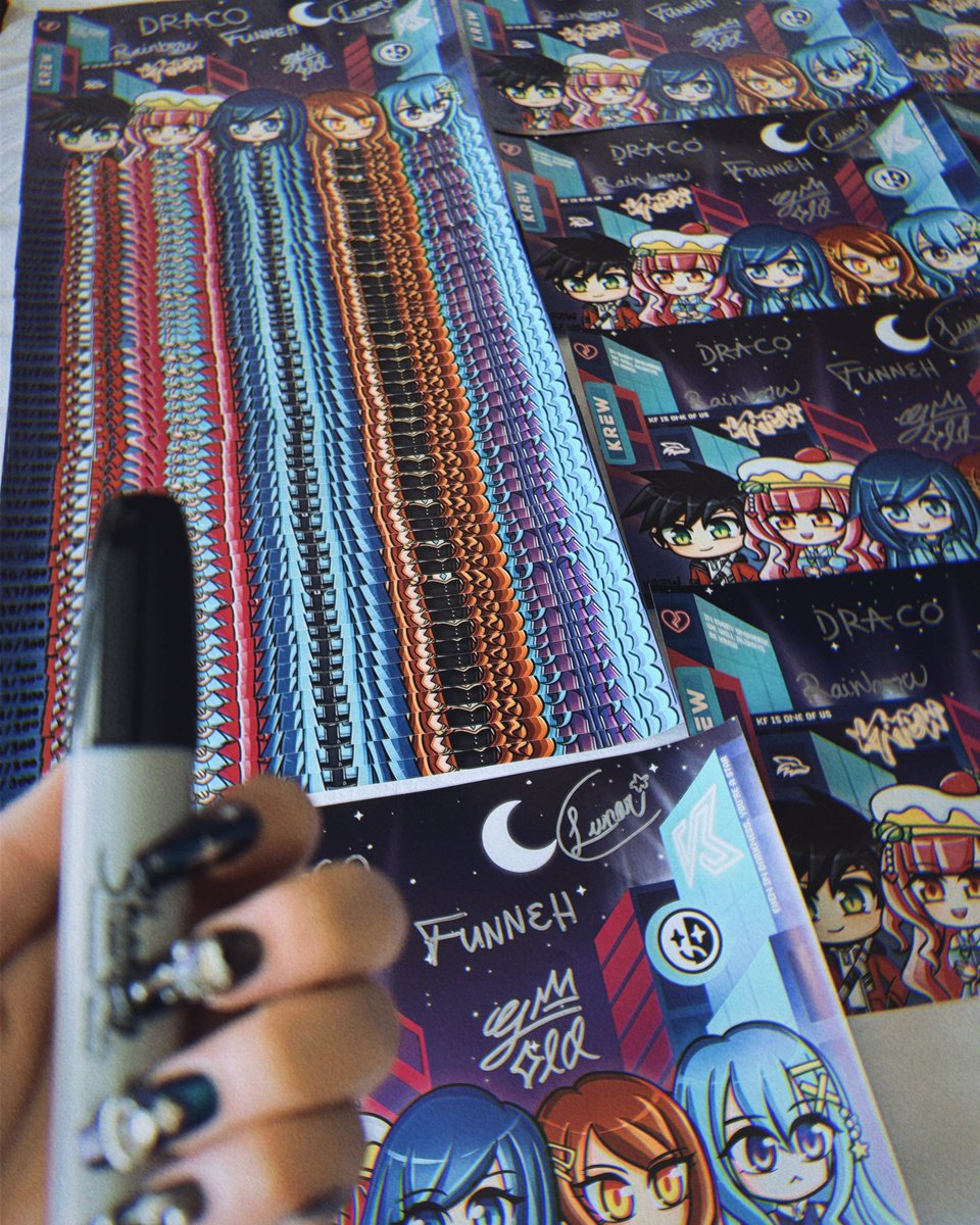 Exciting news KF! 🎉 

KREW will be at the KREW DISTRICT Booth at VidCon on June 28, from 3-4 PM! Come meet us and grab one of the 300 limited-edition signed posters we're gifting to our amazing fans. See you there! 

#VidCon #KREW