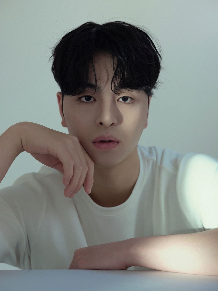 HanteoNews's tweet photo. [#한터뉴스] 아이콘 구준회, 7월 3일 솔로 데뷔 확정…솔로 역량 입증 예고

#구준회 #JU_NE
@iKONIC_143

Full🔗https://t.co/k9x9LDip9K https://t.co/BTLLV8v2Ib