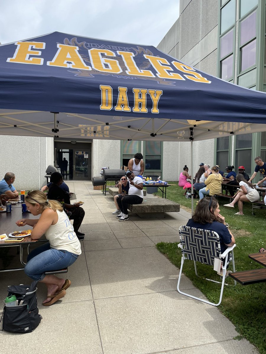 Dr. Alice Holloway Young School of Excellence tweet media