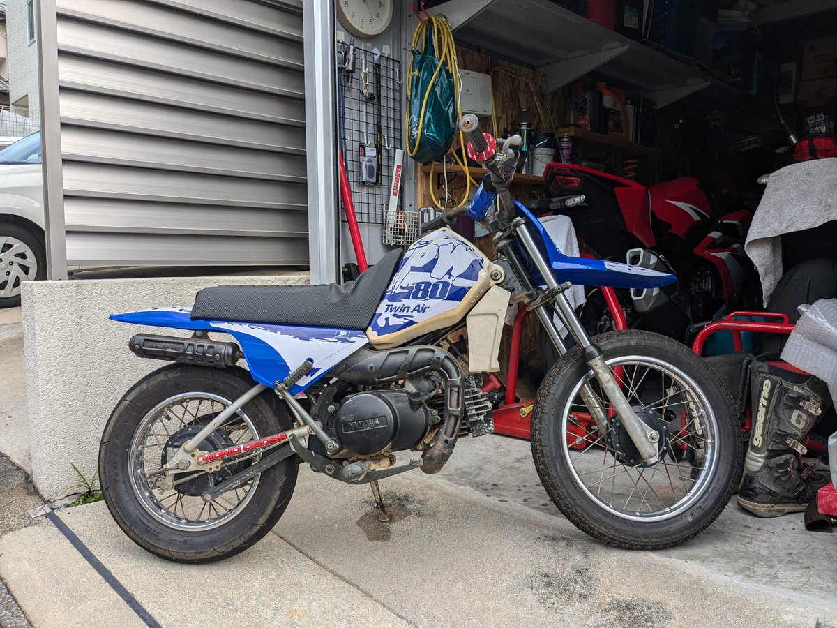 slip_44's tweet photo. 39年前のバイクを美容整形やりすぎてビンテージ感ゼロ
#PW80
#2スト
#デカール
#ビンテージバイク https://t.co/OsfFd60U4H